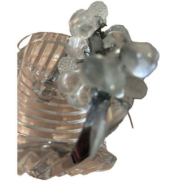 Vintage Lucite Plastic Round Ribbed Dish and Lucite Plastic Grapes attached - Picture 5 of 6